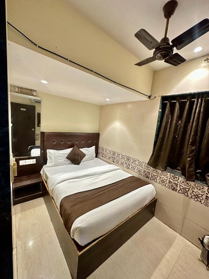 Kalpana Residency - Near Us Embassy Ξενοδοχείο Βομβάη Εξωτερικό φωτογραφία